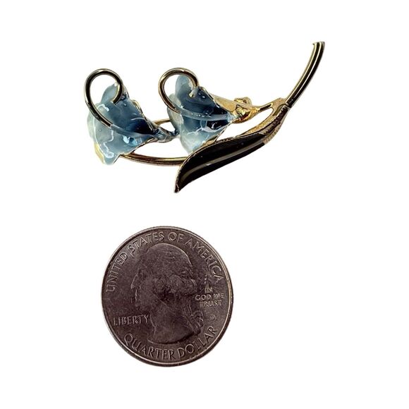 Blue Calla Lily Flower Brooch Pin 1.75" Gold Tone Enamel Cottagecore - Picture 8 of 9